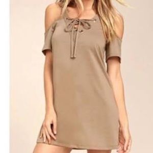 HP 🎉 Lulus Shirina Taupe lace up dress NWT